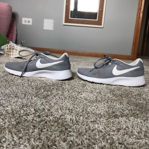 Women’s Grey Nike Roshe